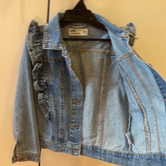 Girls size 10 cute Jean jacket with cute detail in front. - Picture 3 of 3
